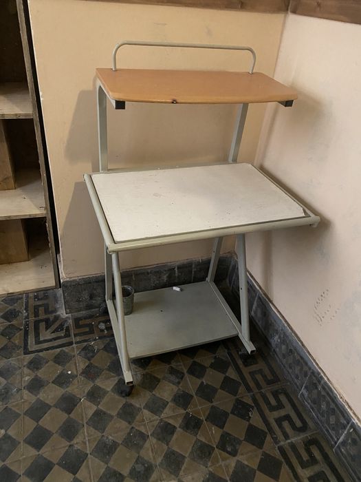 Маса за компютър или диджей