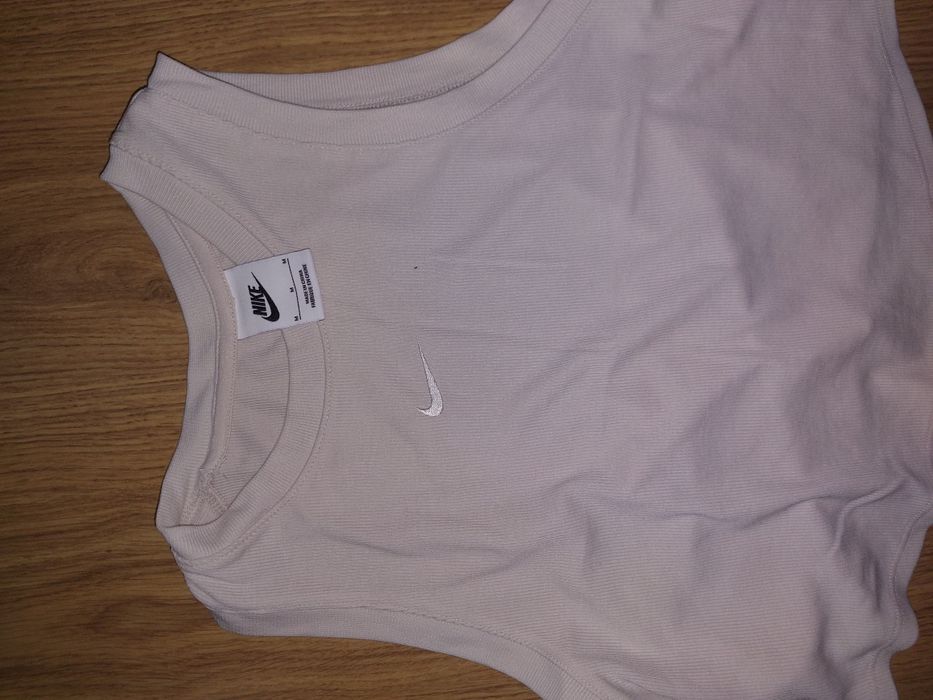 Top de dama nike