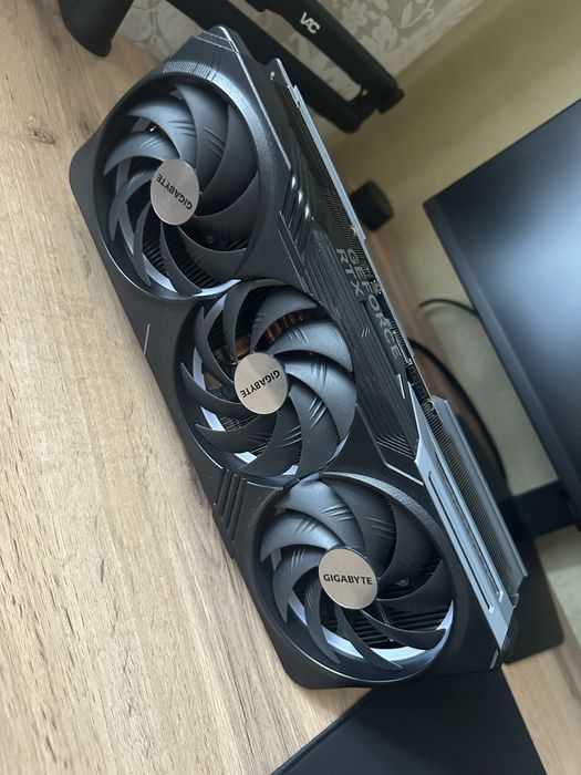 Gigabyte RTX 4090 (без GPU и VRAM)
