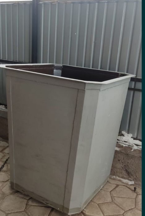 Продам контейнер для мусора. Новый