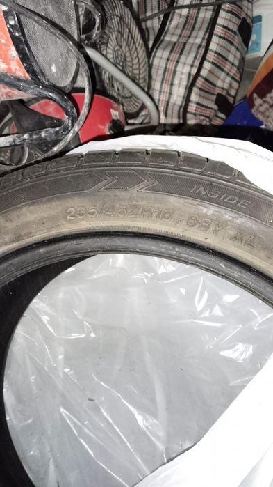 Шины летние 235/45 ZR18