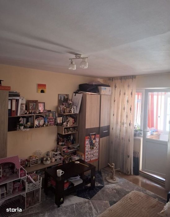 Apartament 3 camere Craiovita Materna 3/4 centrala termică