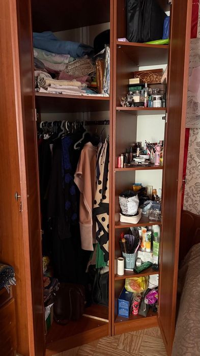 Продам шкафы б/у в хорошем качестве