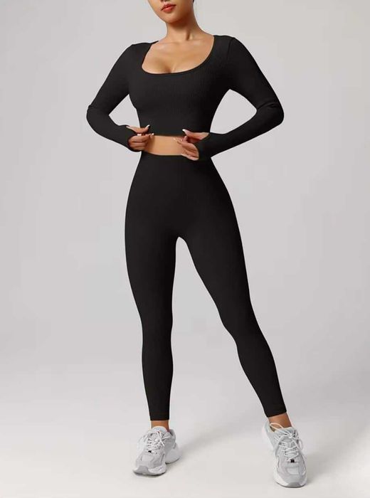 Луксозен дамски фитнес комплект с повдигащ и оформящ дупето ефект !НОВ