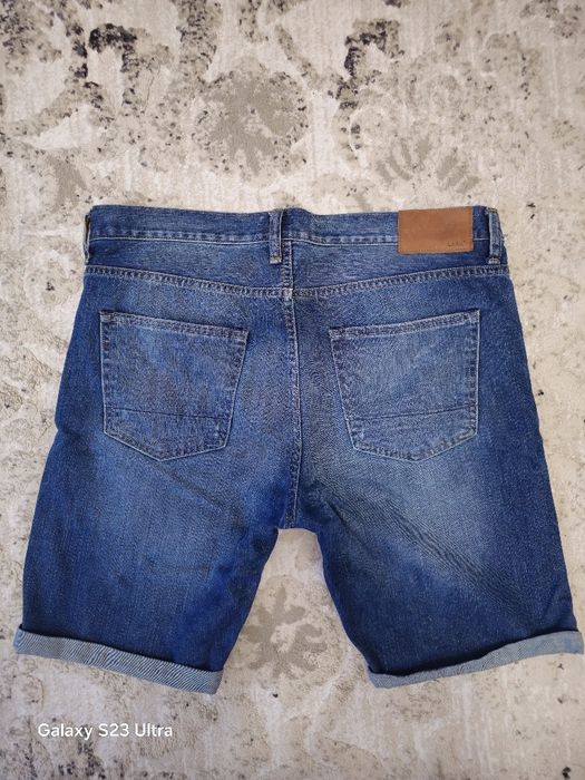 Pantaloni scurți de blugi HM