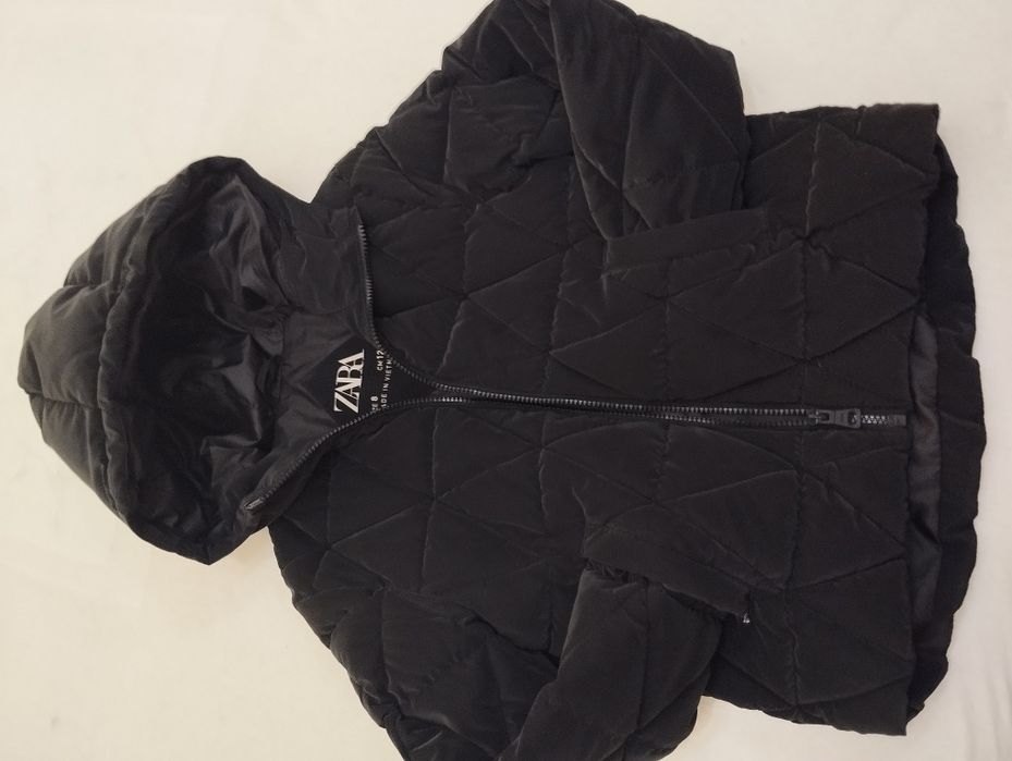 Vând geacă Zara, pentru fetițe nr.128! Preț 100