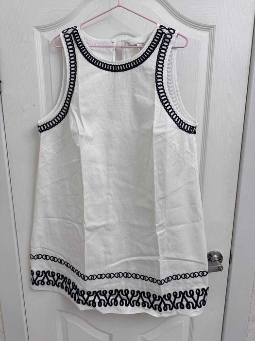 Новые платья с вышивкой H&M, размер М ( 46/50) и L (50/54)