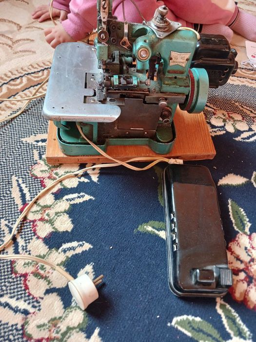 Оверлок тикув машинаси