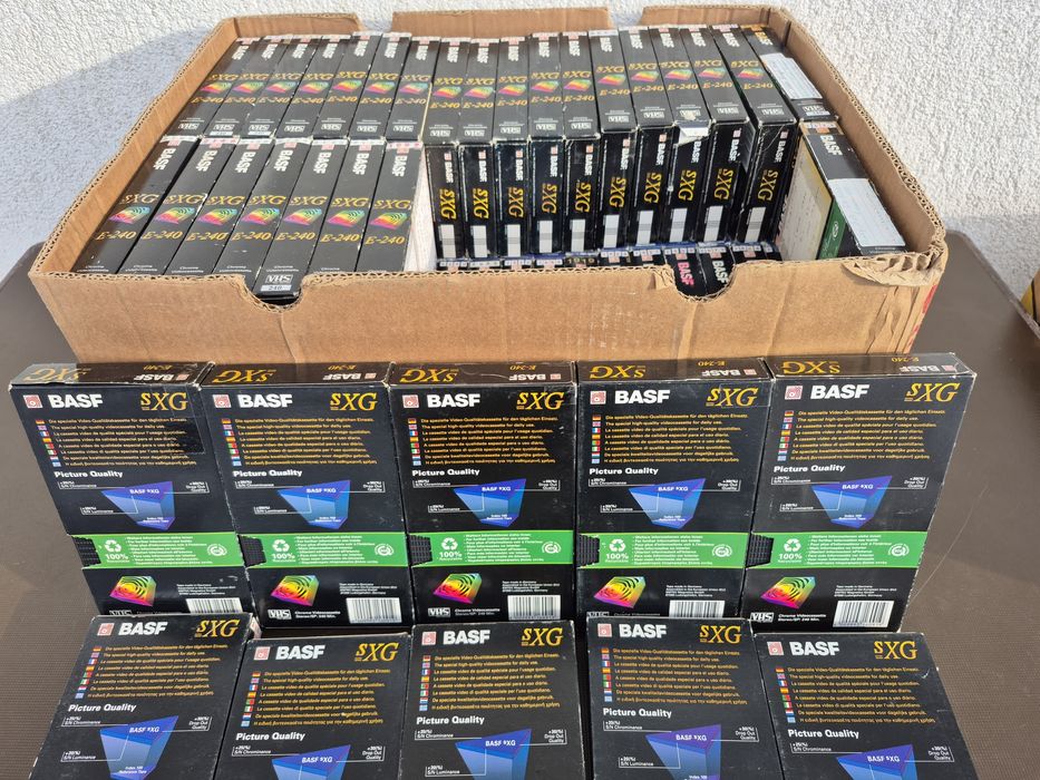 Vând lot 40 casete video VHS originale Basf, 240 minute cu filme

- 20