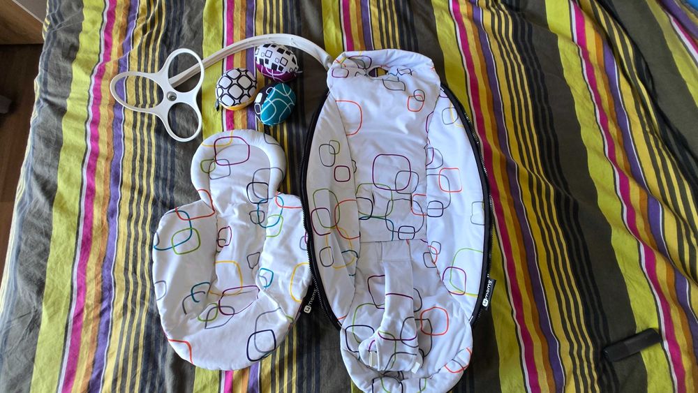 Електрическа бебешка люлка 4MOMS MamaRoo 4.0, Многоцветна