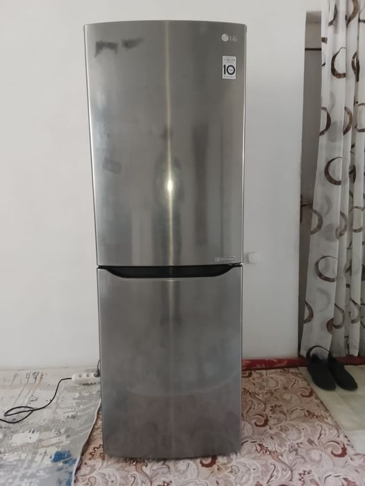 Продам холодильник LG