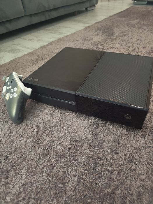 Xbox One 500GB + Controller TMR + 9 Jocuri