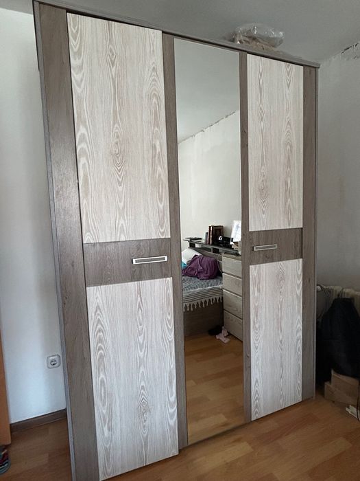 Продам 2 шкафа для спальни