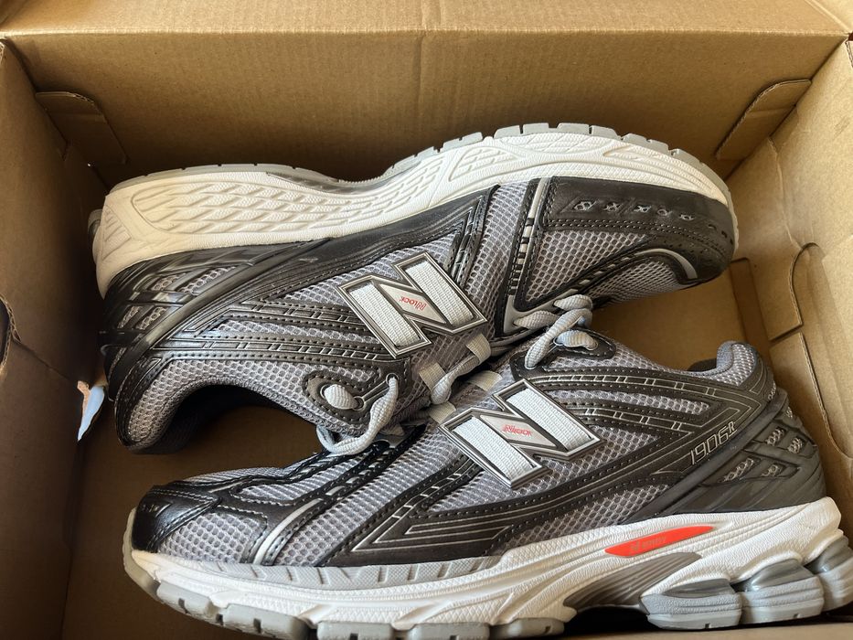 New Balance 1906