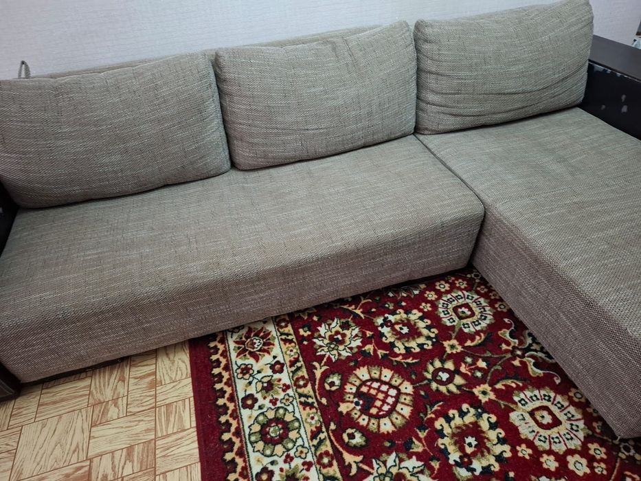 Продам диван в хорошем состоянии