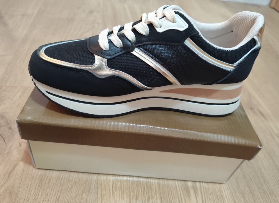 Дамски стилни маратонки