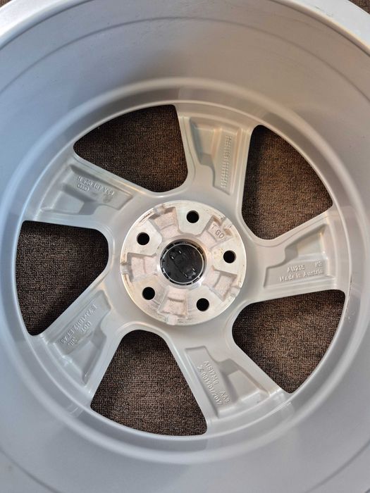 4 Jante Aliaj 5x112 18'' 7J ET 43 - OEM AUDI Q2 Q3 / VW Passat Touran Sharan T-Roc Tiguan / Skoda Octavia Karoq Kodiaq CA NOI !