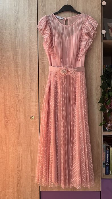 Rochie eleganta, vaporoasa pentru ocazii