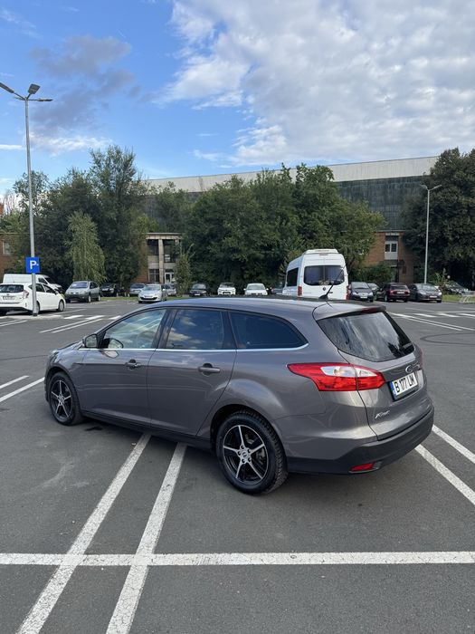FORD Focus 2013 — imagine 3