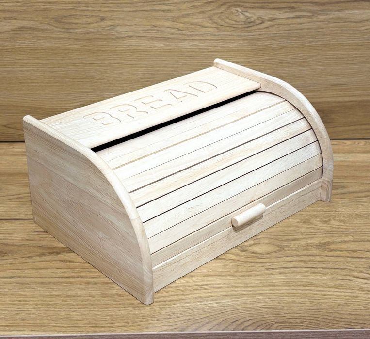 Хлебница деревянная роллетная

• Изготовлена из натурального дерева —