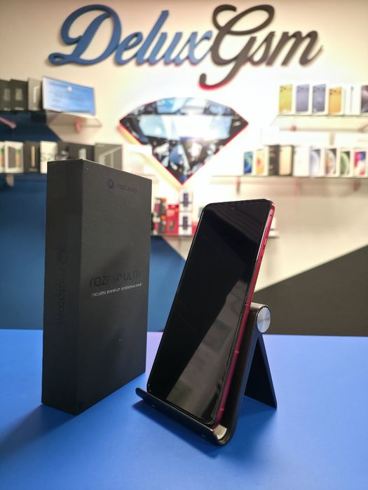 Motorola Razr 60 Ultra / Pantone / asigurare / DeluxGSM