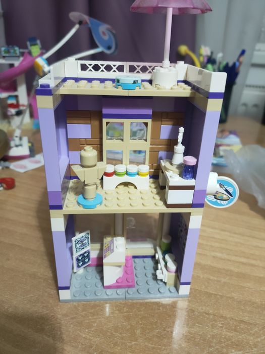 Vând lego friends