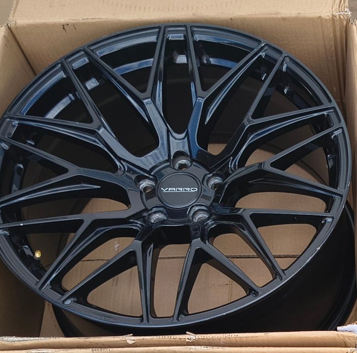 Jante 5 x 114.3 R20  Varro USA  - Full Black  Alpine Aston Martin BYD Dodge  INFINITI Land Rover LEXUS MASERATI Mitsubishi NISSAN Suzuki TESLA TOYOTA