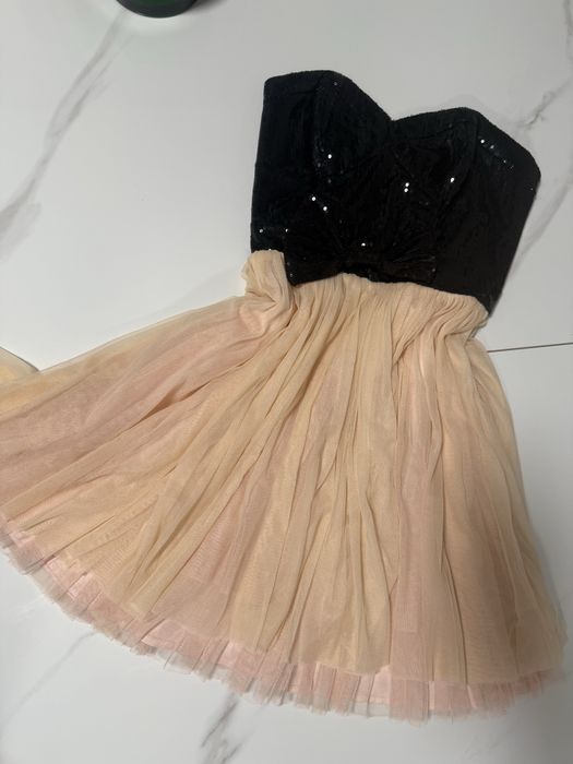 Къса кукленска рокля ХС, Lipsy London