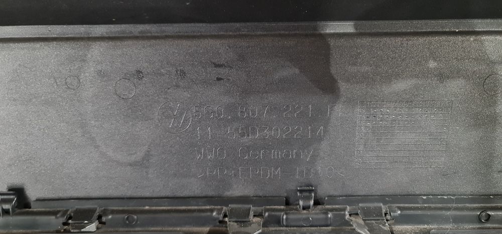 Bară față VW Golf 7 facelift 5G0807221 an 2017-2021