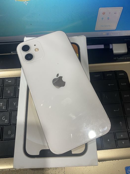 Iphone 12 64 гб в хорошем состоянии