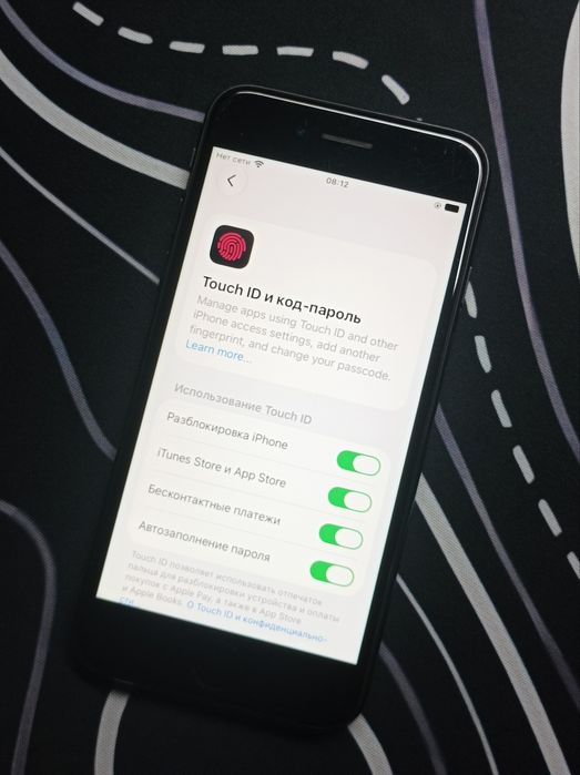 iPhone Se 2020 В хорошем состоянии