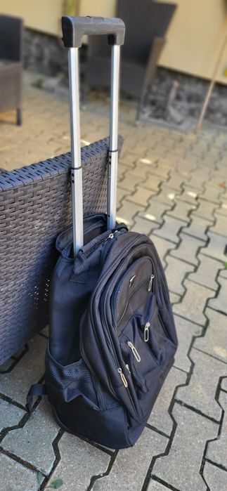 Ghiozdan, troller de scoala