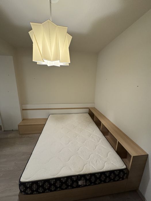 Спалня с прилежащ шкаф