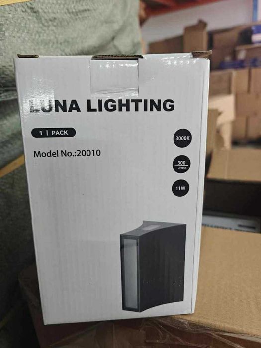 Висококачествена LED стенна лампа Luna Lighting – 11W, 3000K, 300 lm