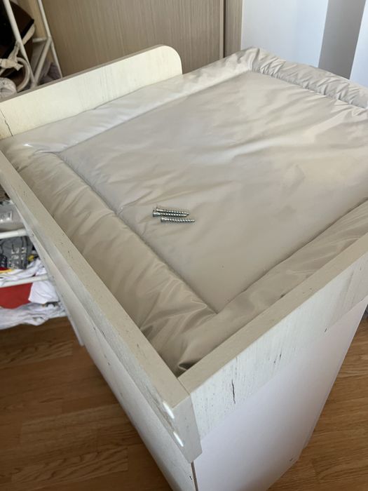 Пеленальный столик