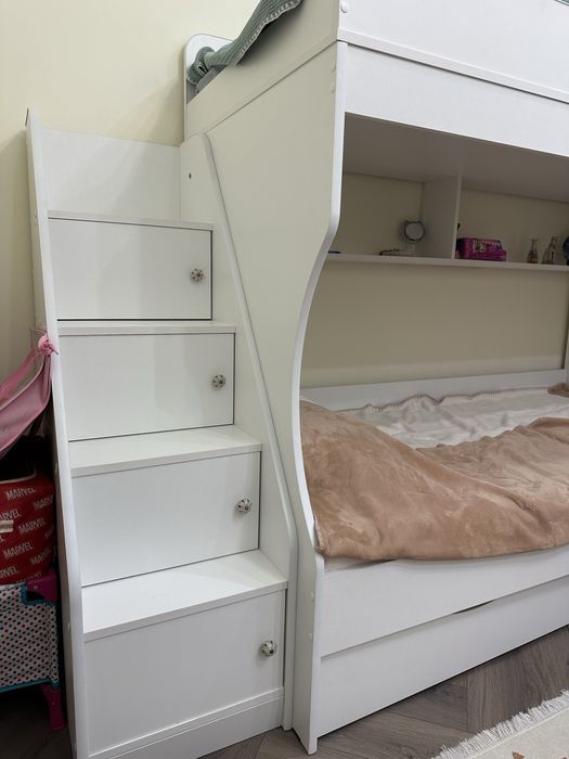 Продам двухъярусную кровать