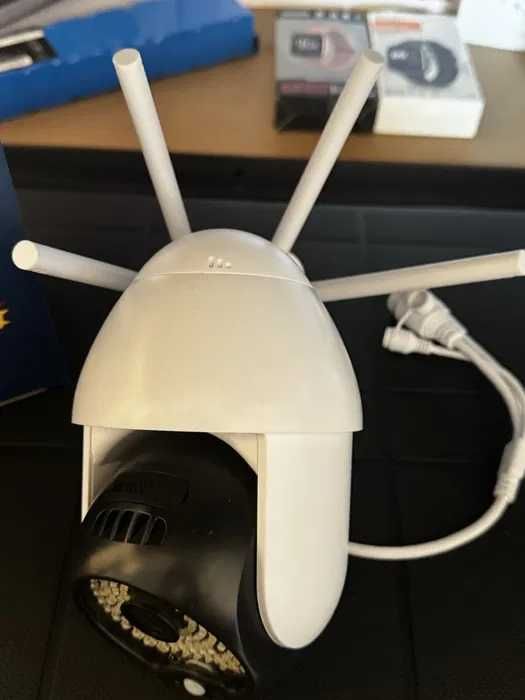 Куполна Wi-Fi камера с 68 LED диода, Въртяща,Детектор за движение, 6MP