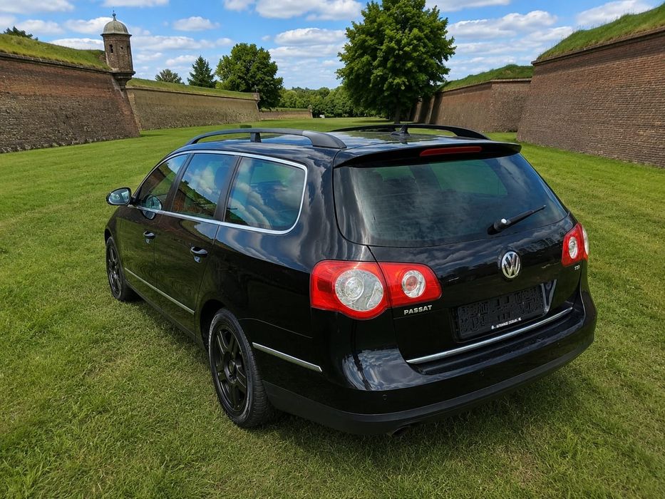 Volkswagen Passat model 2011 euro 5