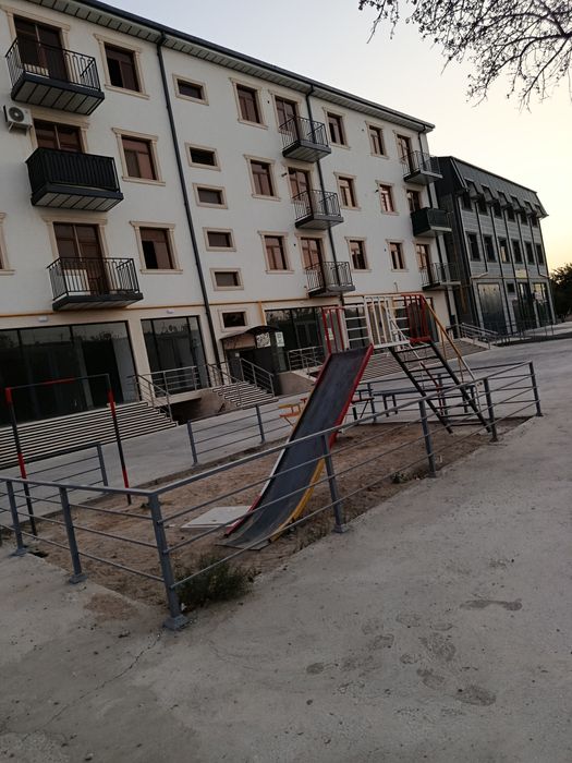 Янги гиштли домдан квартира сотилади