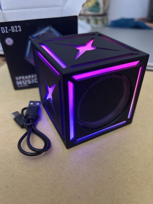 Boxă portabilă bluetooth