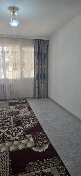 ПРОДАЁТСЯ  2х комнатная  квартира. Второй этаж. Ориентир  Моника