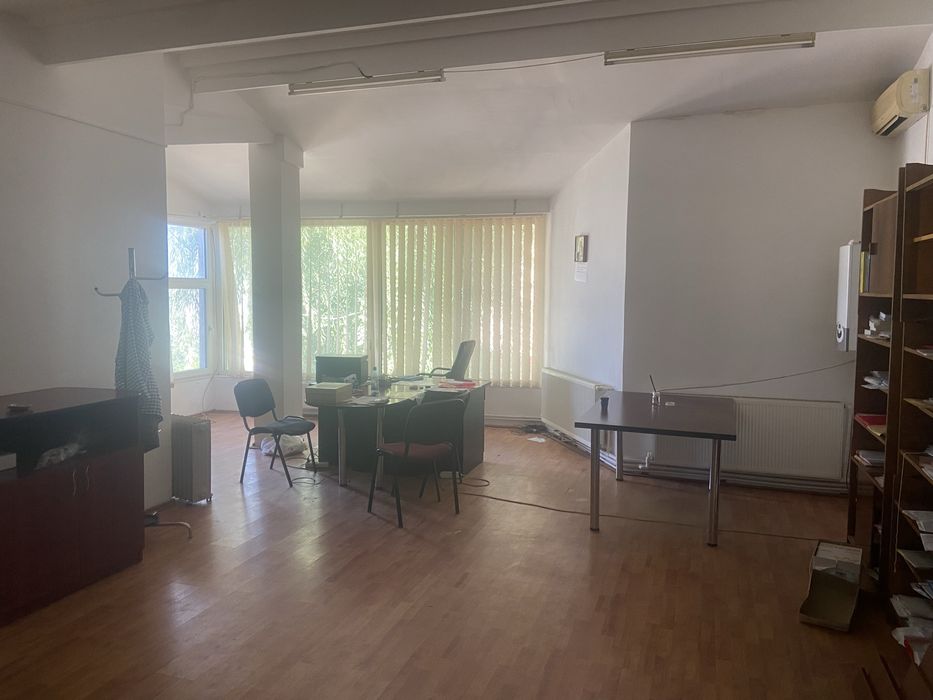Spatiu comercial P+E,Depozit+birou,