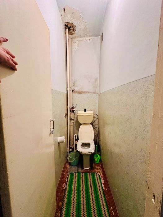 Продается квартира в Янгиюле 1 этаж 4 комнатная (Без ремонта)