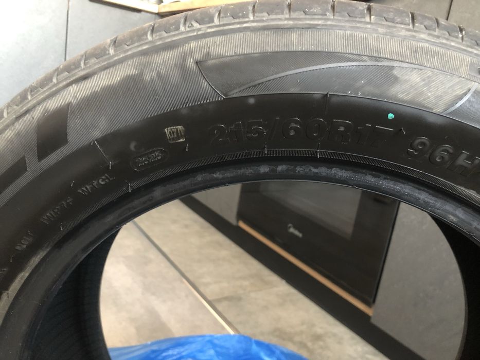 Шины летние 215/60/R17