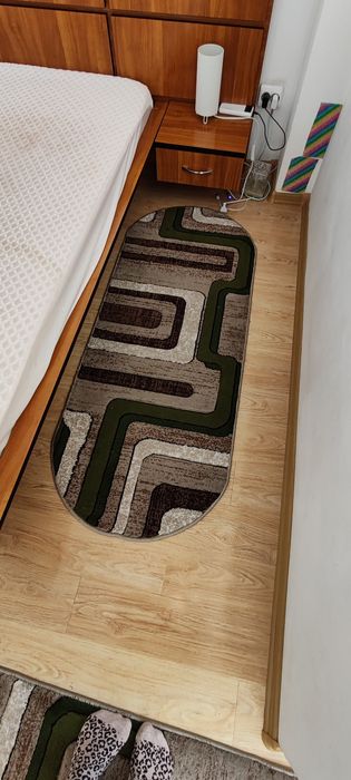 Vând covoare dormitor