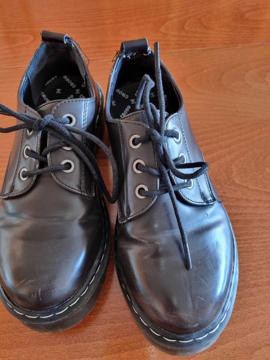 Обувки  Cropp,  нови