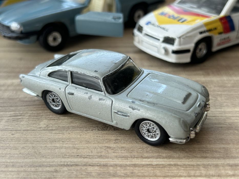 Лот колички matchbox, corgi