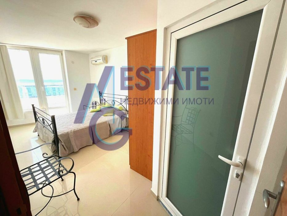 Продава се Тристаен апартамент в Бургас, Сарафово - 140 кв.м за 1036 €/кв.м - Снимка #5