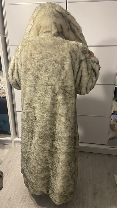 Haina blana artificiala lunga 4XL