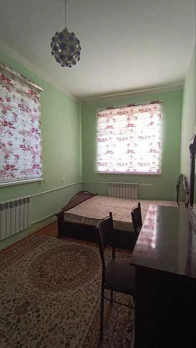 Юнусабад 10 кв 2-хона 3-этаж  Кирпичный Мебел+техника. Срочно